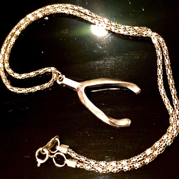 3/$32 VTG 90s Unisex Silver Tone 1.5" L Wishbone Pendant on 18" Necklace Chain - Picture 1 of 12